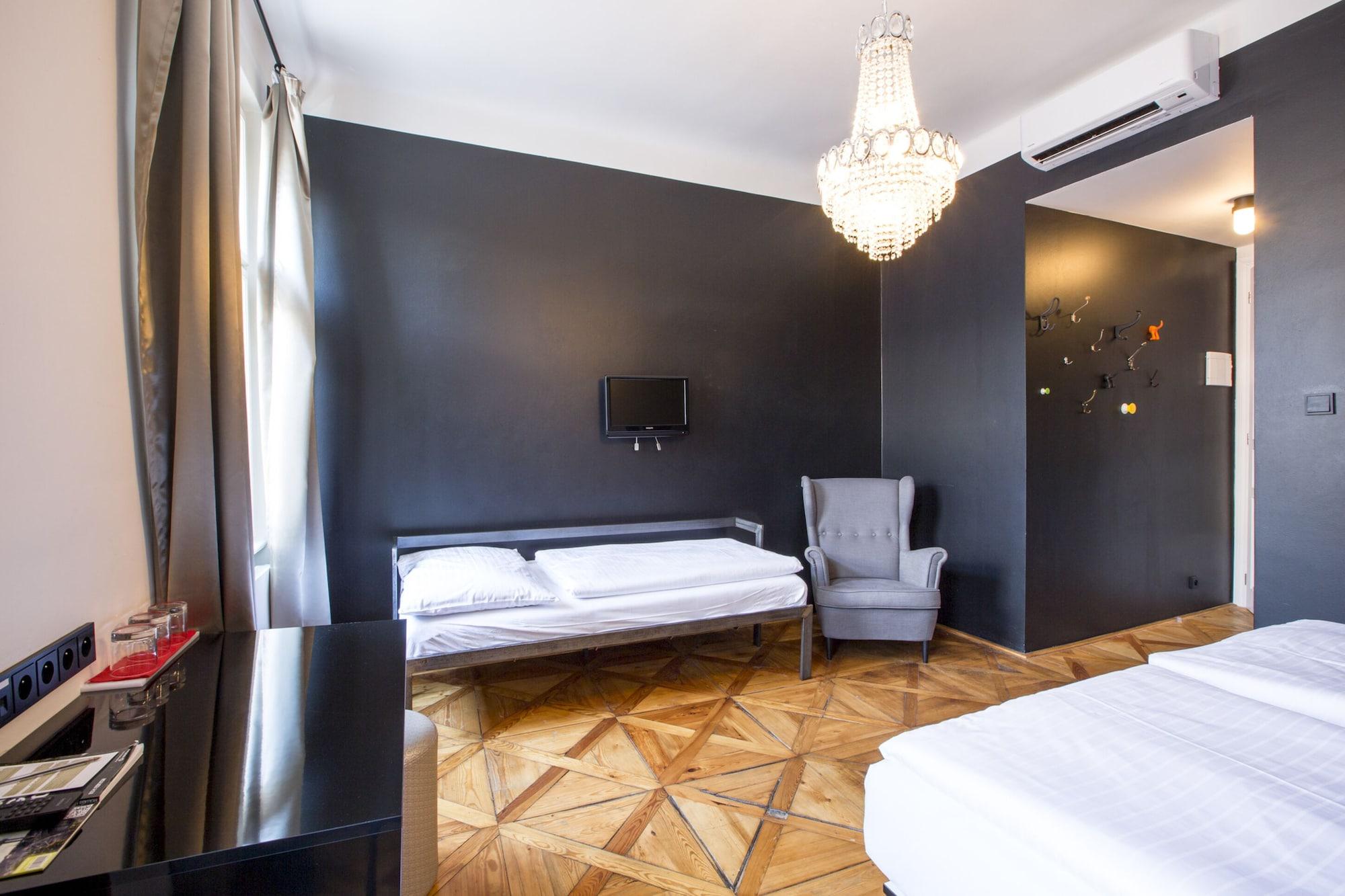 Sophie'S Hostel Prag Dış mekan fotoğraf